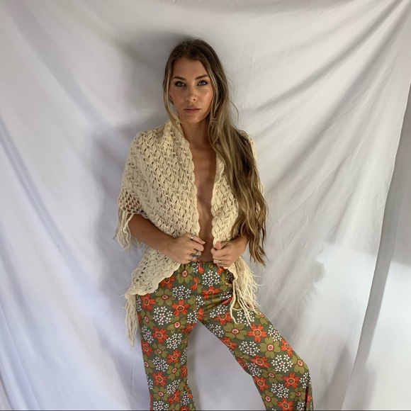 Vintage 1960s crochet ivory fringe scarf - Picture 2 of 9